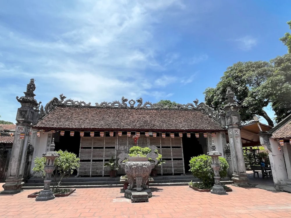 Bái đường của chùa Bà Đanh